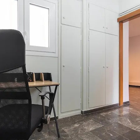 Elegant 3 Bdr Retreat In Kypseli