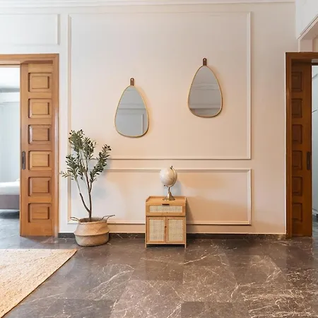 Elegant 3 Bdr Retreat In Kypseli *